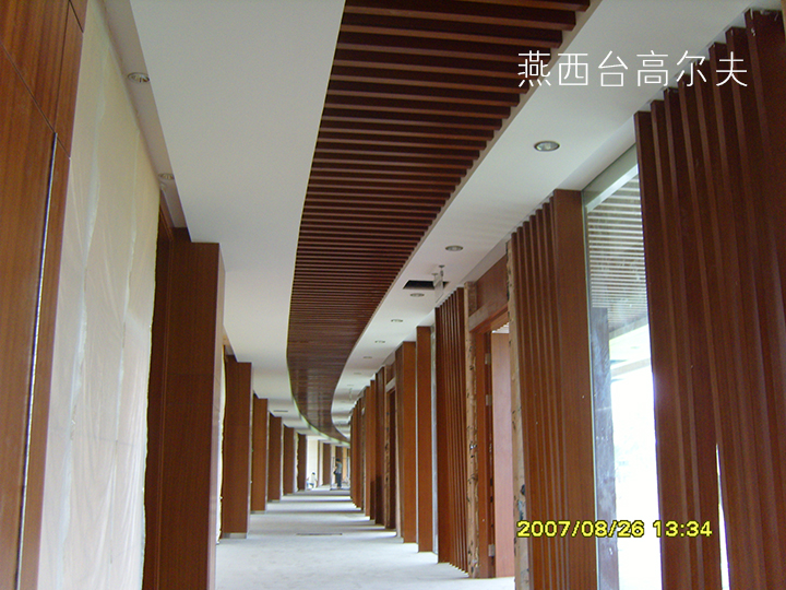 燕西臺(tái)高爾夫 用材：100x50方通.jpg